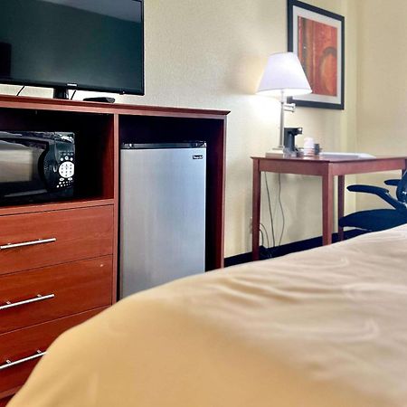 Quality Inn & Suites Wisconsin Dells Downtown - Waterparks Area Buitenkant foto