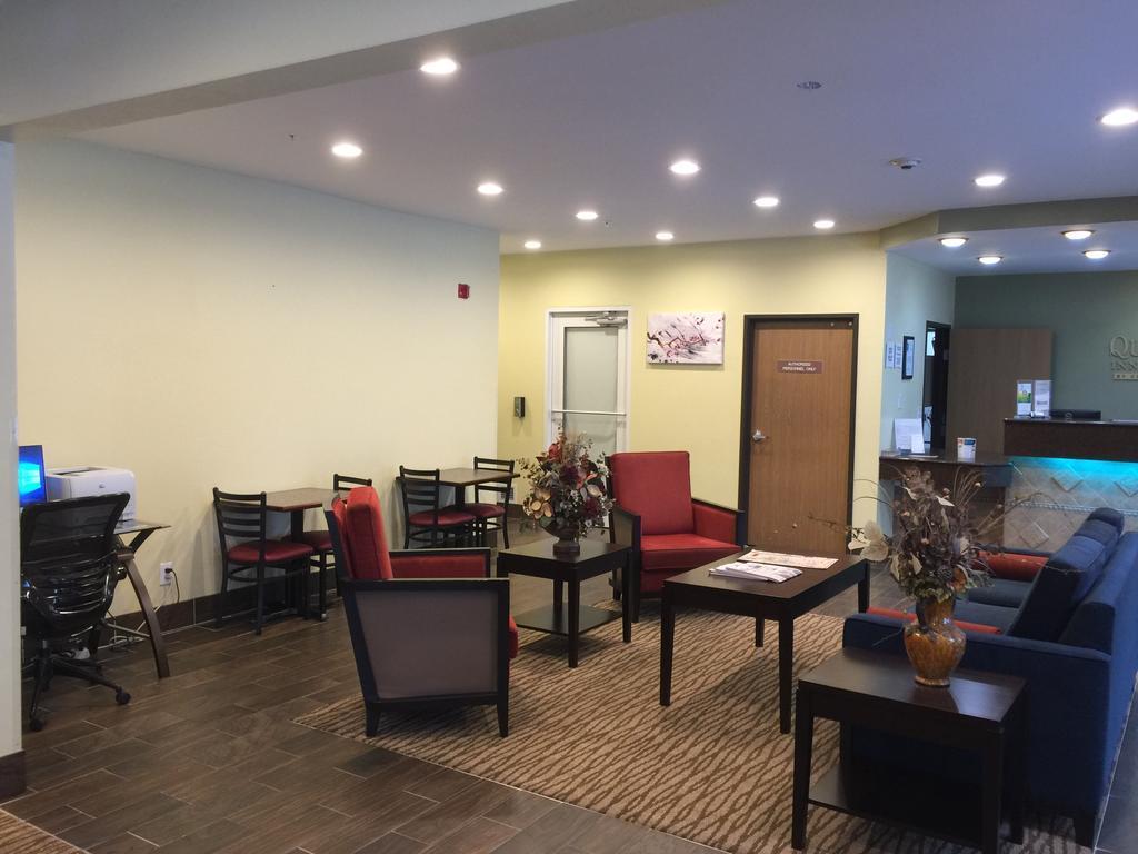 Quality Inn & Suites Wisconsin Dells Downtown - Waterparks Area Buitenkant foto