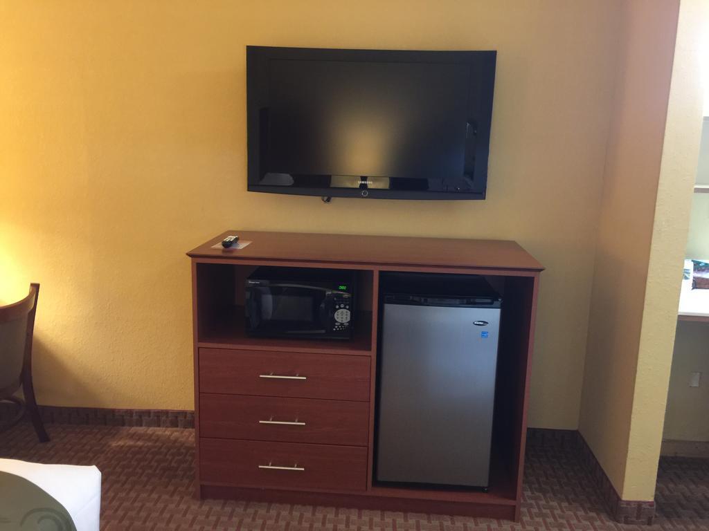 Quality Inn & Suites Wisconsin Dells Downtown - Waterparks Area Buitenkant foto