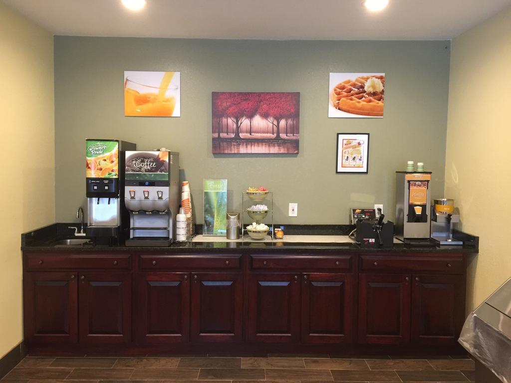 Quality Inn & Suites Wisconsin Dells Downtown - Waterparks Area Buitenkant foto