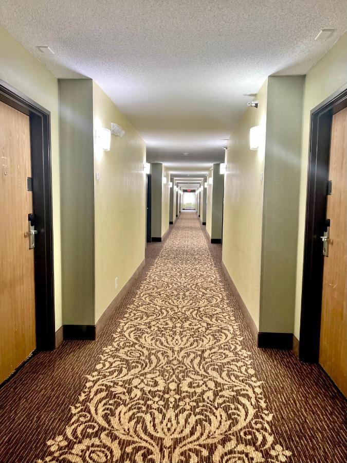 Quality Inn & Suites Wisconsin Dells Downtown - Waterparks Area Buitenkant foto