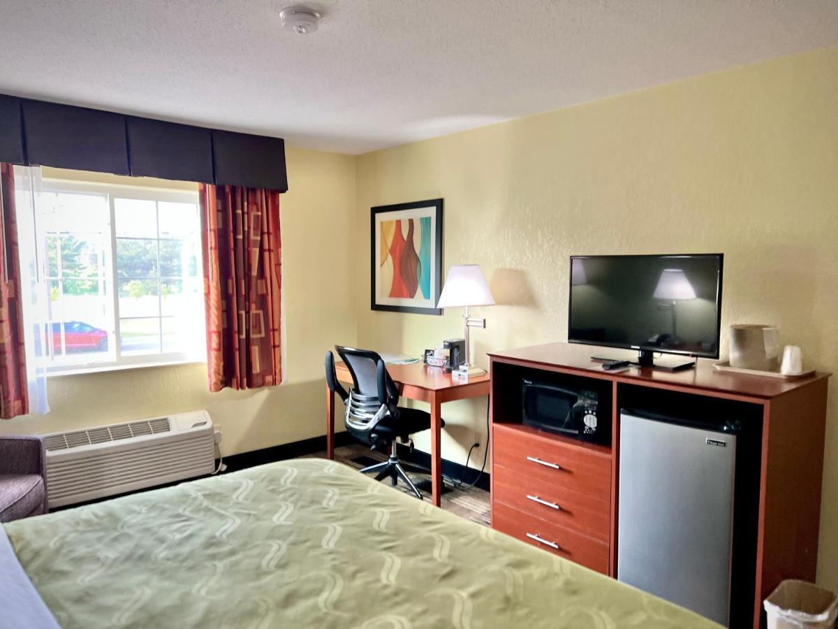 Quality Inn & Suites Wisconsin Dells Downtown - Waterparks Area Buitenkant foto