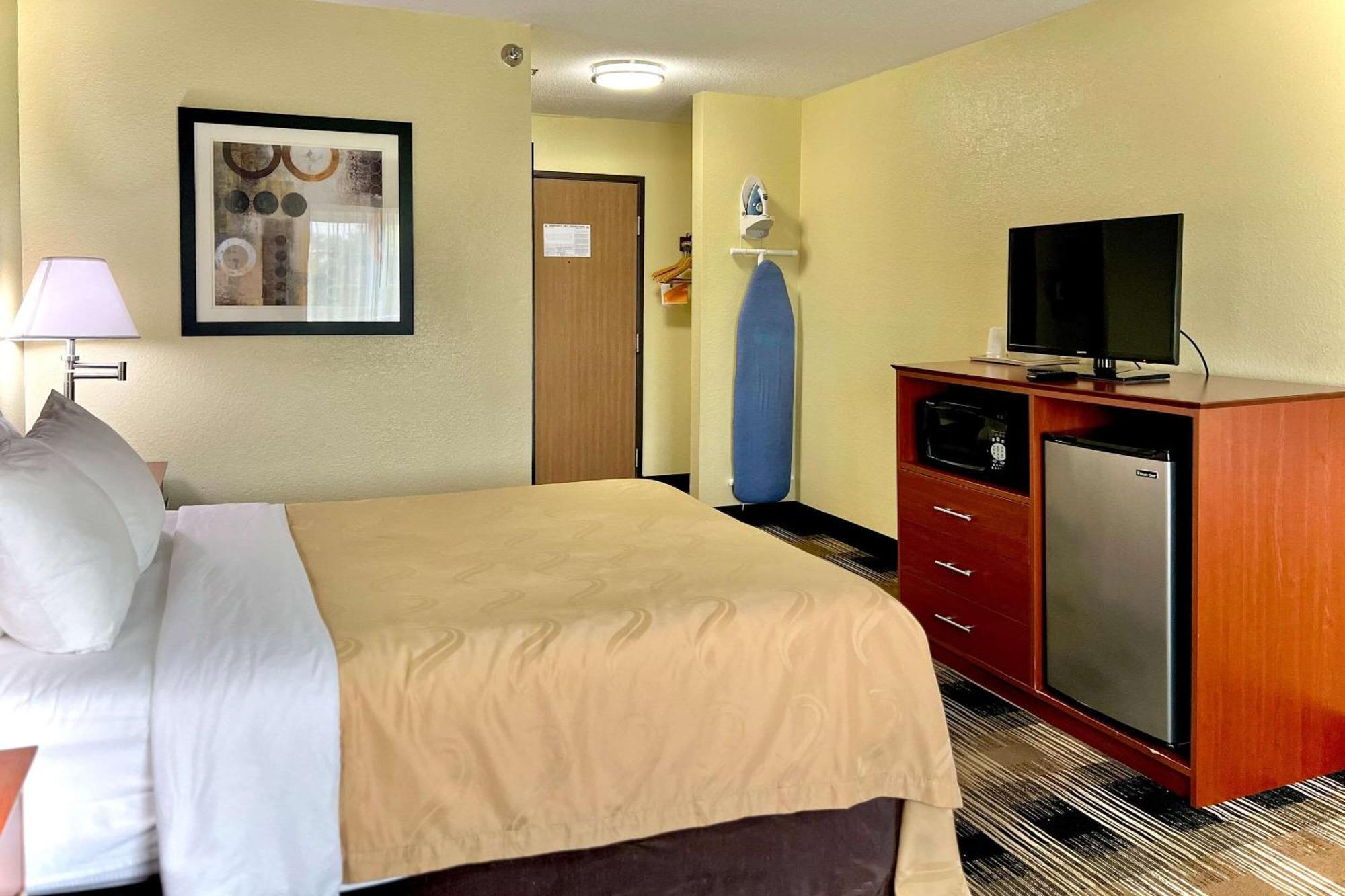 Quality Inn & Suites Wisconsin Dells Downtown - Waterparks Area Buitenkant foto