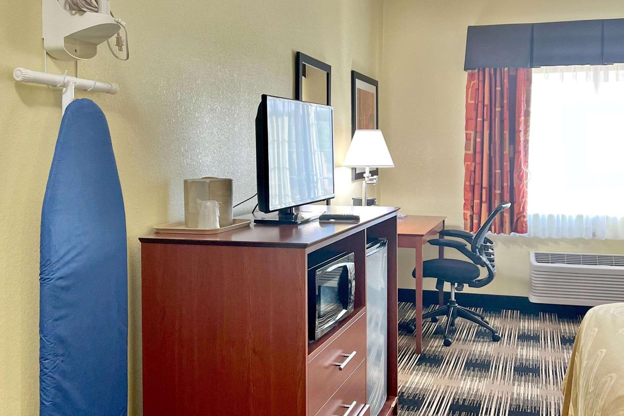 Quality Inn & Suites Wisconsin Dells Downtown - Waterparks Area Buitenkant foto