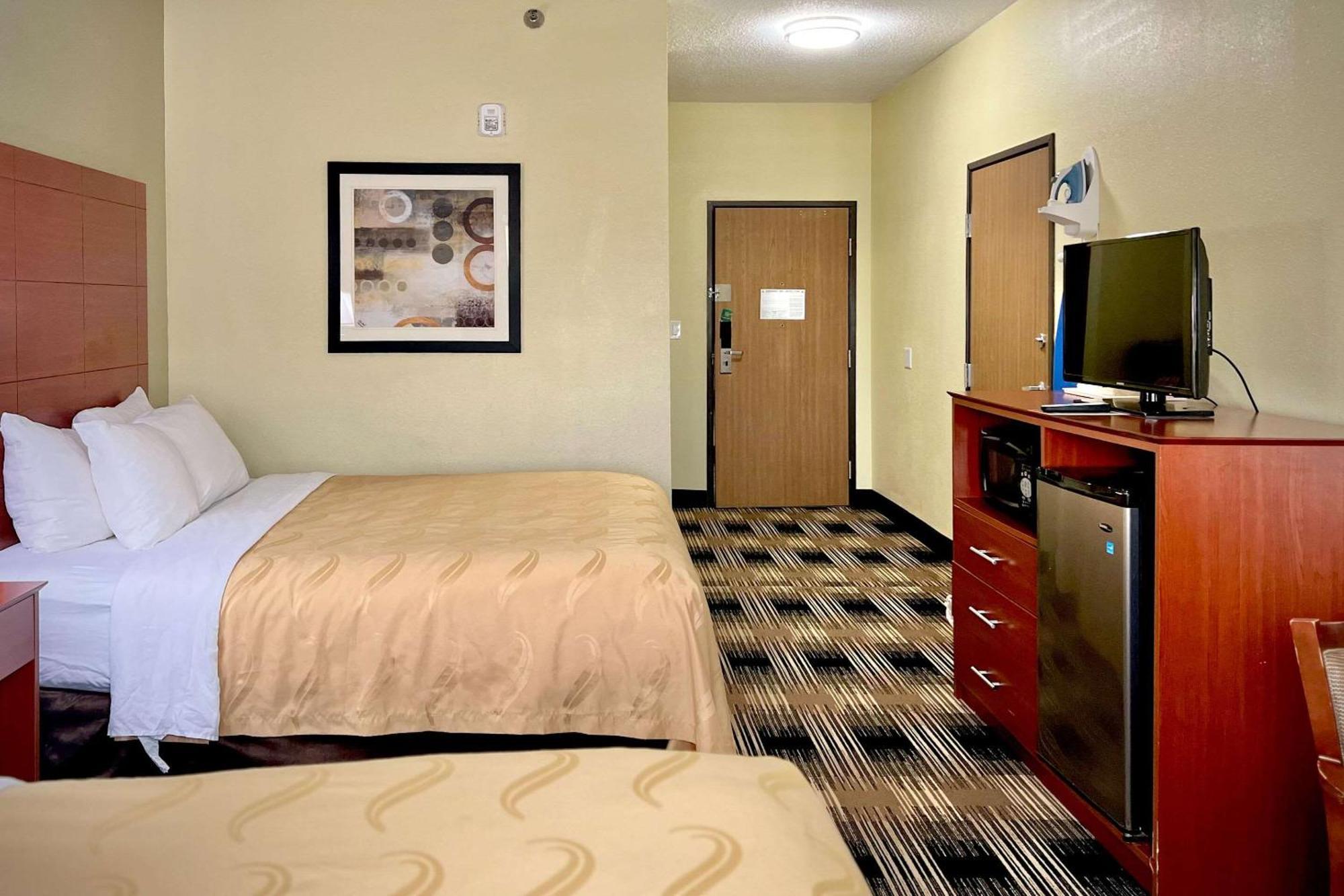 Quality Inn & Suites Wisconsin Dells Downtown - Waterparks Area Buitenkant foto